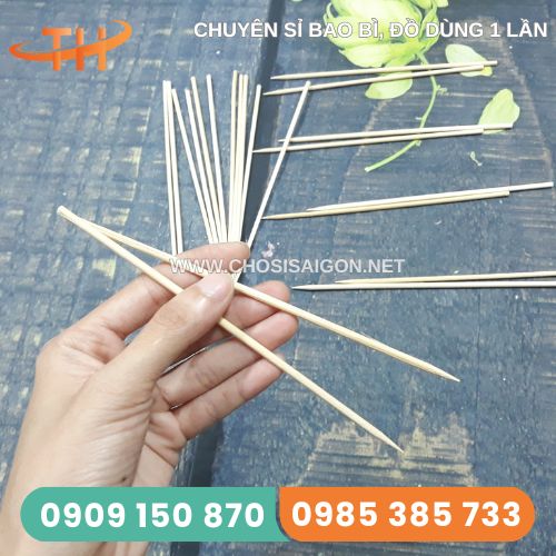 Que tre xiên thịt nướng