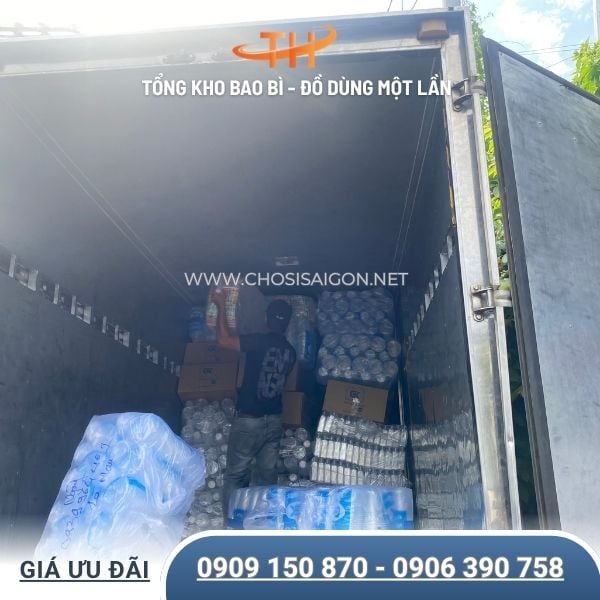 Ly nhựa sẵn kho tại miền Nam