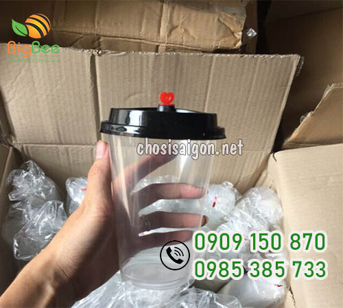 Ly nhựa nắp tim đen 700ml giá sỉ ưu đãi