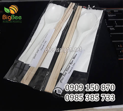 Combo muỗng, đũa, tăm, khăn giấy giá siêu rẻ