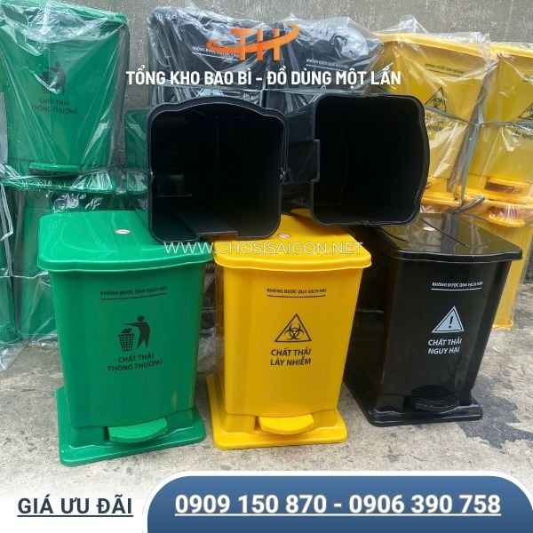 Thùng rác 15 lít đủ màu