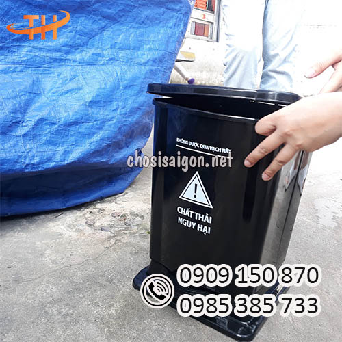 Thùng rác y tế giá bán sỉ rẻ tận gốc