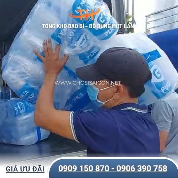 Ly nhựa dùng 1 lần tiện lợi cho các hàng quán nhập sỉ