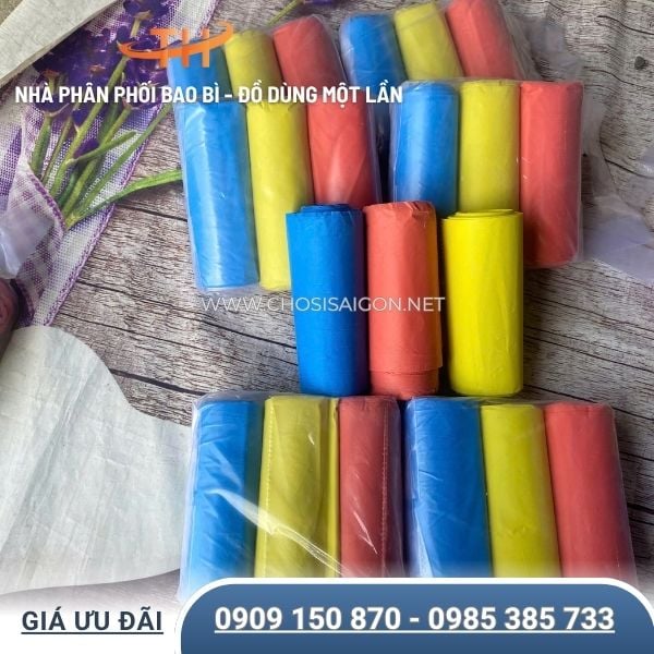 Túi đựng rác cuộn màu xanh, vàng, đỏ