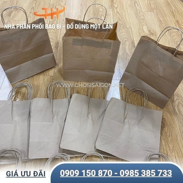 Túi giấy kraft có quai giấy xoắn chắc chắn