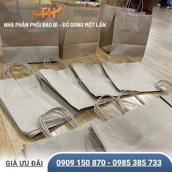 Túi giấy kraft có quai đựng đồ dùng, vật dụng