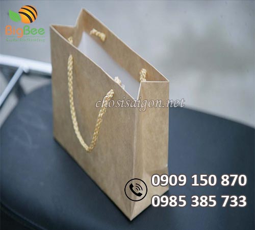 Túi giấy kraft có quai đựng quần áo sỉ rẻ