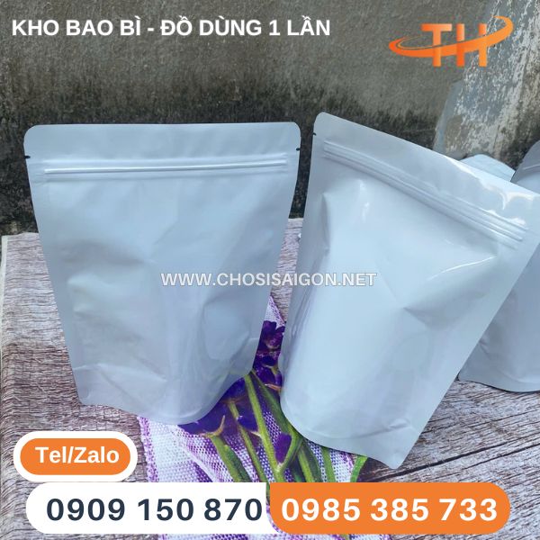 Túi zipper trắng sữa đáy đứng tại xưởng Thu Hồng