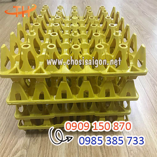 Vỉ, khay nhựa PP cứng 30 quả màu vàng sỉ rẻ