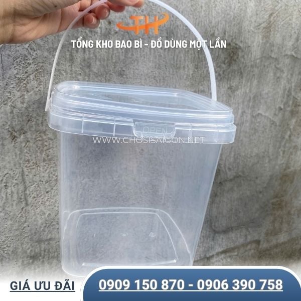 Xô nhựa vuông 2 lít có nắp đậy với quai cầm chắc chắn