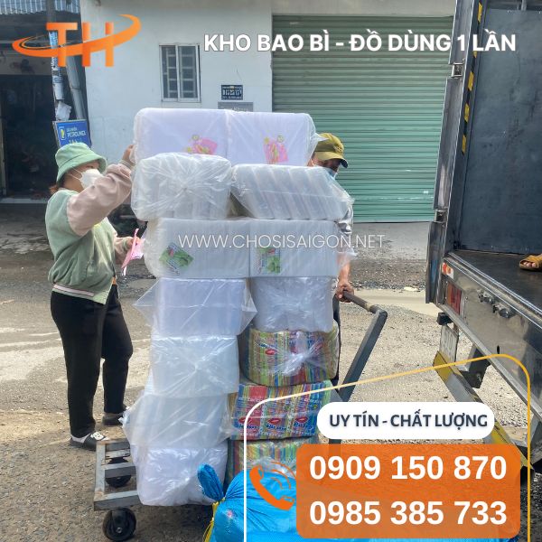 Ống hút nhựa tại xưởng Thu Hồng