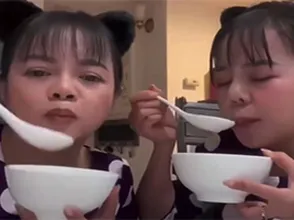 Chè tổ yến giật giật