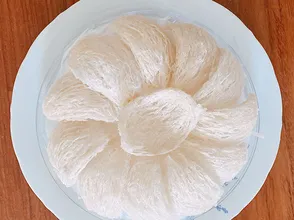 Người già có nên ăn nhiều yến trong ngày