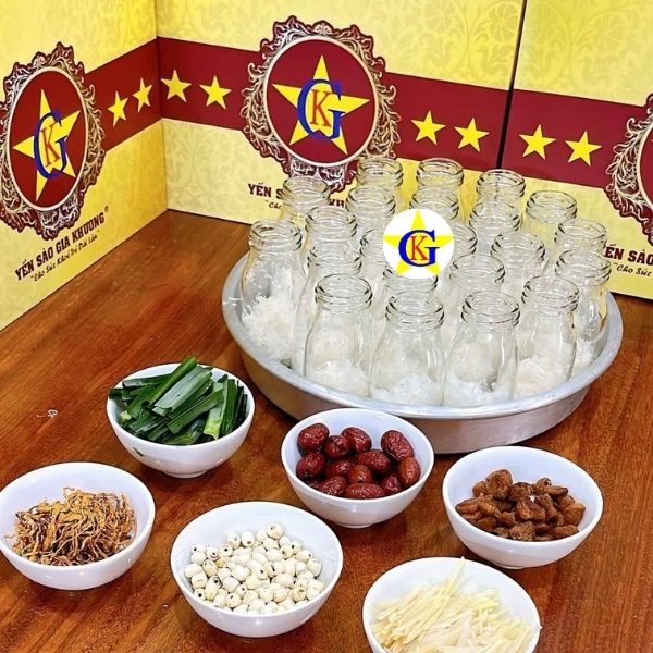 Tại sao phải chưng yến cách thủy??? Tại sao phải chưng yến cách thủy???