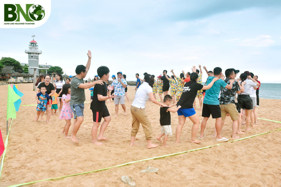 Đội ngũ nhân viên Bảo Nghi Group tham gia hoạt động team building