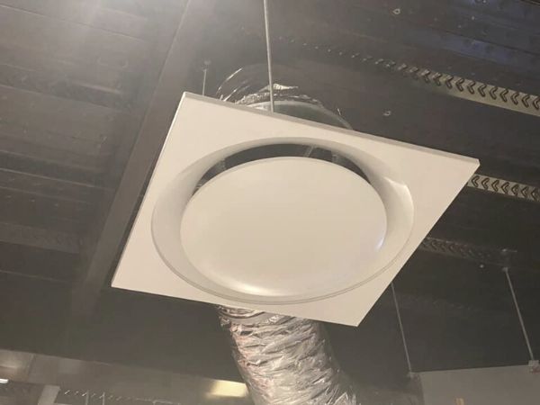 Ảnh cửa gió, miệng gió khuếch tán tròn khung vuông một lõi 450x450 Starduct STR1R. Ảnh cửa gió, miệng gió khuếch tán tròn khung vuông một lõi 450x450 Starduct STR1R.