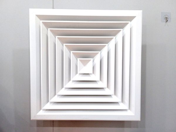 Ảnh thực tế cửa gió khuếch tán vuông 600x600 Starduct Ảnh thực tế cửa gió khuếch tán vuông 600x600 Starduct