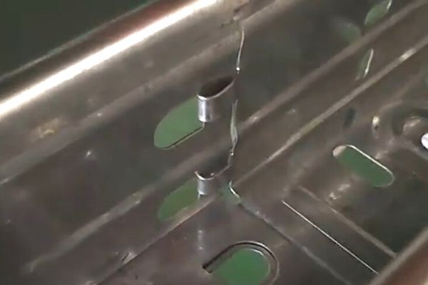 Hoàn thiện kết nối máng cáp Starduct Hoàn thiện kết nối máng cáp Starduct