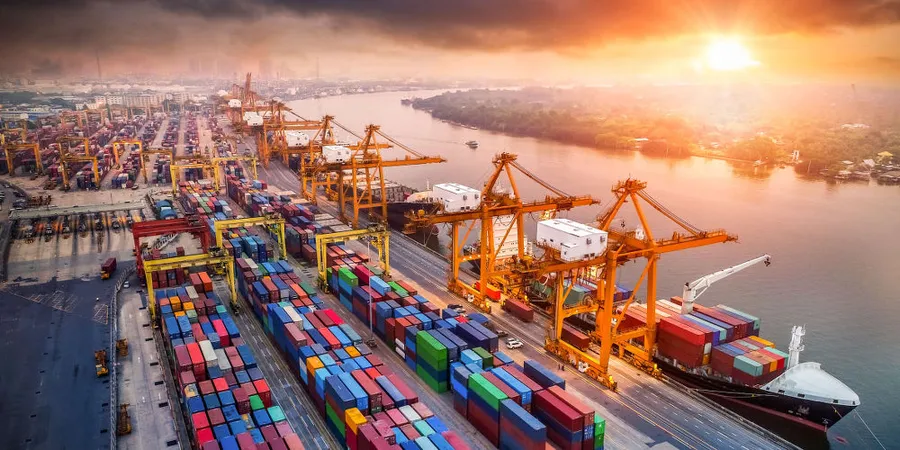 XU HƯỚNG TĂNG PHÍ CÁC CẢNG TRÊN THẾ GIỚI
