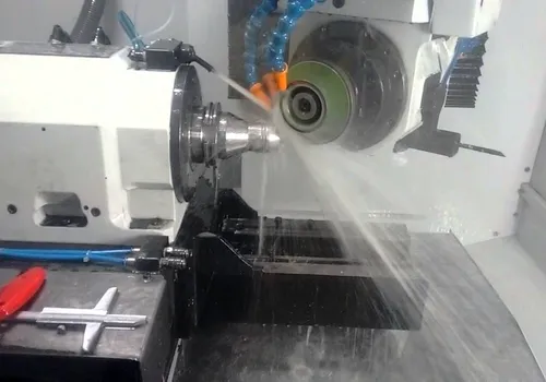 Chọn dầu làm mát tưới nguội cho máy mài CNC