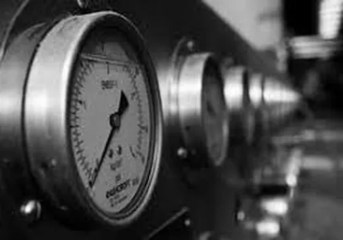 Có nên sử dụng dầu thủy lực giá rẻ cho máy CNC