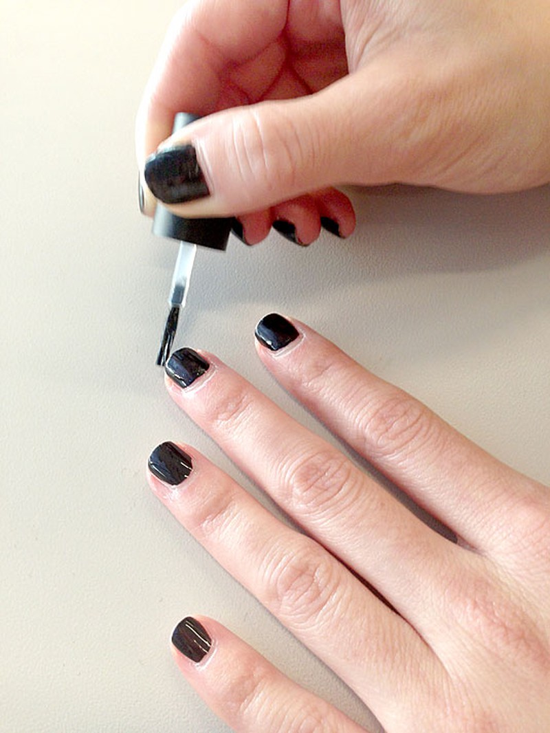 cac-buoc-son-mong-tay-don-gian-tai-nha cac-buoc-son-mong-tay-don-gian-tai-nha