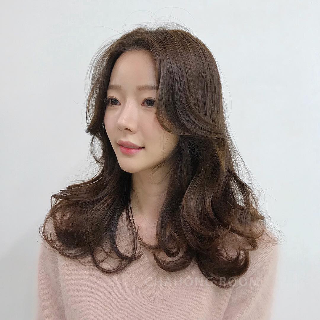 cac-kieu-toc-don-gian-nhung-khong-kem-phan-xinh-dep-danh-cho-cac-nang-trong-cac-dip-le-tet cac-kieu-toc-don-gian-nhung-khong-kem-phan-xinh-dep-danh-cho-cac-nang-trong-cac-dip-le-tet