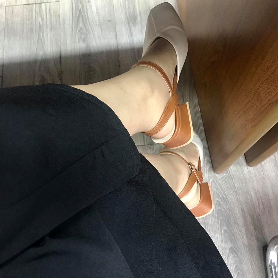 Đôi giày nữ cao cấp Quảng Châu phong cách công sở theo style Hàn Quốc
