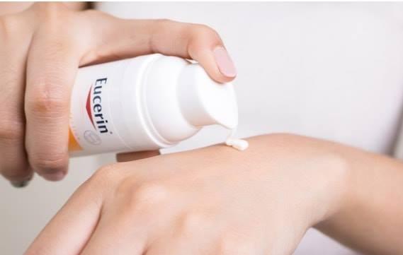 kem-chong-nang-danh-cho-da-mun-eucerin-oil-control-sun-gel-cream-dry-touch-spf-50 kem-chong-nang-danh-cho-da-mun-eucerin-oil-control-sun-gel-cream-dry-touch-spf-50