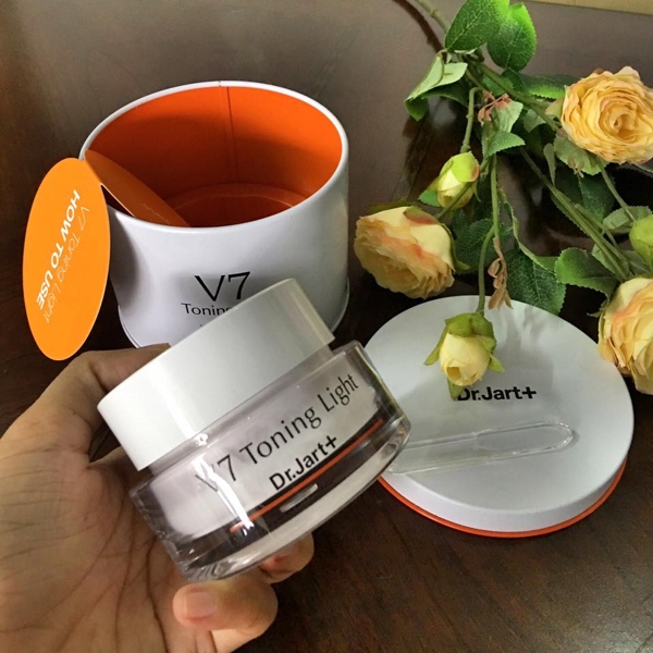 kem-duong-trang-da-va-tri-tham-nam-dr-jart-v7-toning-light-better-than-white kem-duong-trang-da-va-tri-tham-nam-dr-jart-v7-toning-light-better-than-white