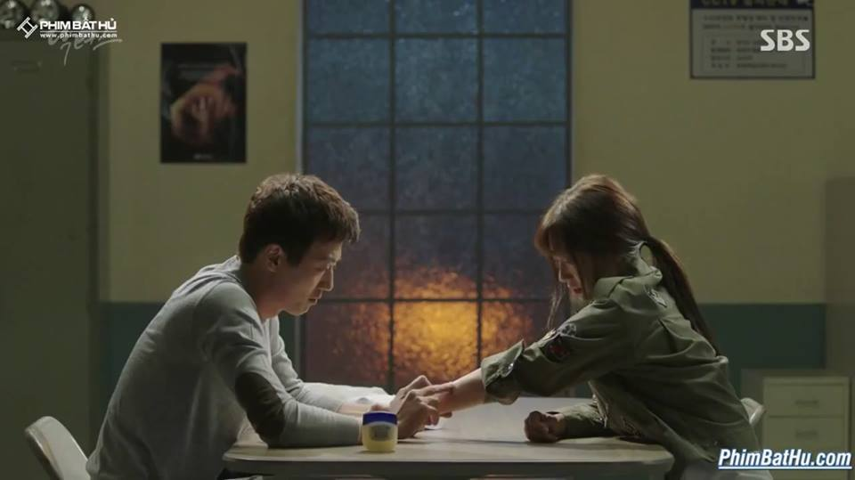 sap-duong-moi-cap-am-chong-nut-ne-moi-vaseline-100-pure-petroleum-jelly-original sap-duong-moi-cap-am-chong-nut-ne-moi-vaseline-100-pure-petroleum-jelly-original