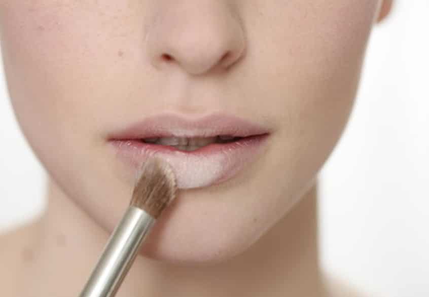 bi-quyet-son-moi-giup-ben-mau-lau-troi bi-quyet-son-moi-giup-ben-mau-lau-troi