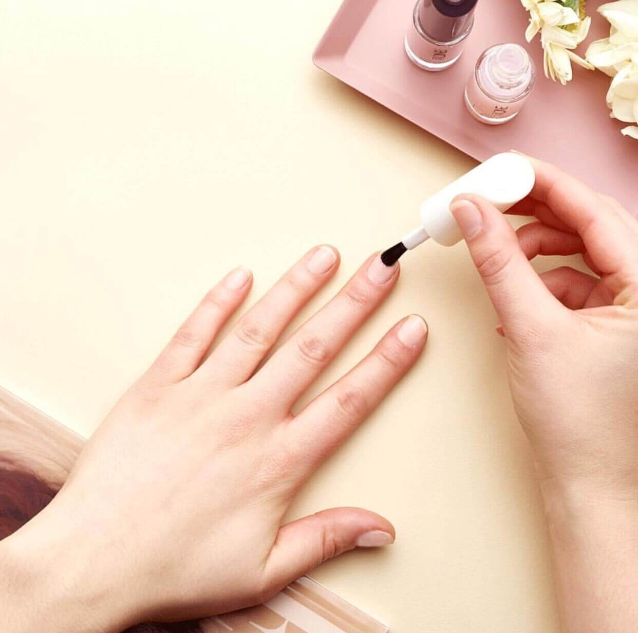 cac-buoc-son-mong-tay-don-gian-tai-nha cac-buoc-son-mong-tay-don-gian-tai-nha