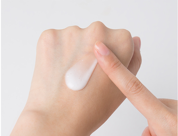 sua-duong-the-huong-thien-nhien-va-cap-am-toan-than-innisfree-my-essential-body-lotion sua-duong-the-huong-thien-nhien-va-cap-am-toan-than-innisfree-my-essential-body-lotion