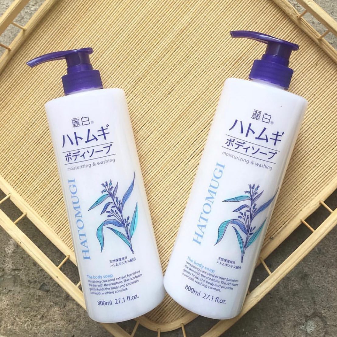 sua-tam-trang-da-duong-am-chiet-xuat-tu-hat-y-di-va-mam-gao-hatomugi-moisturizing-and-washing-800ml sua-tam-trang-da-duong-am-chiet-xuat-tu-hat-y-di-va-mam-gao-hatomugi-moisturizing-and-washing-800ml