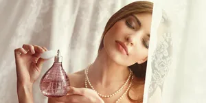 Nước hoa - Vật không thể thiếu của mọi bạn nữ