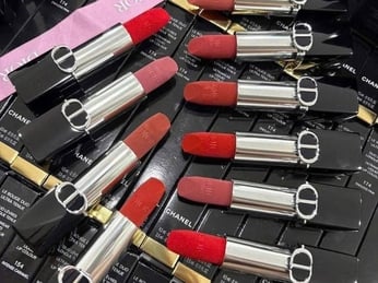 𝐒𝐨𝐧 𝐑𝐨𝐮𝐠𝐞 𝐃𝐢𝐨𝐫 𝐕𝐞𝐥𝐯𝐞𝐭 - Vỏ nắp nam châm hít mới nhất với packaging đẹp mê mẩn