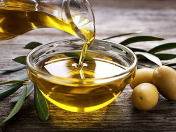 Dầu oliu. Công dụng của dầu oliu đối với sức khỏe và làn da