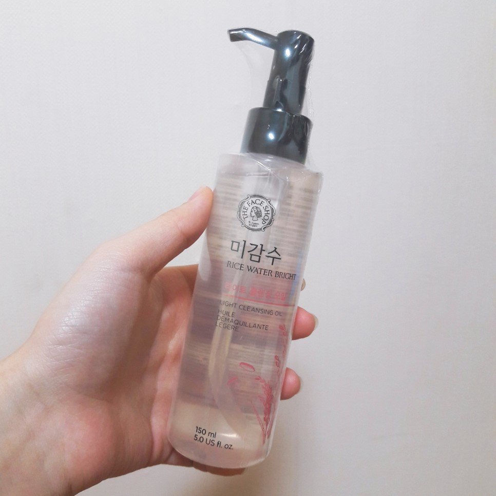 Dầu tẩy trang The Face Shop Right Water Bright Light Cleansing Oil