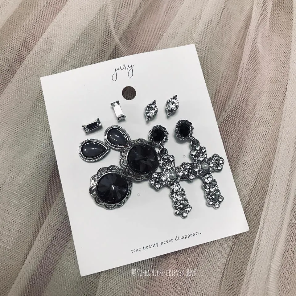 Hoa tai Black Cross Earrings Set