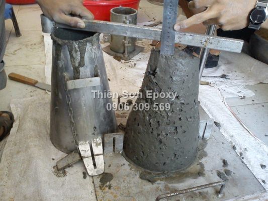 Kiểm tra độ sụt bê tông Kiểm tra độ sụt bê tông