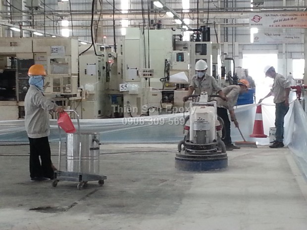Xử lý bề mặt sàn ảnh hưởng trực tiếp tới chất lượng của công trình thi công sơn epoxy Xử lý bề mặt sàn ảnh hưởng trực tiếp tới chất lượng của công trình thi công sơn epoxy