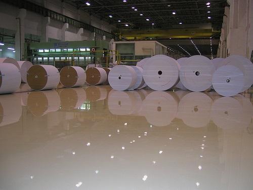 Sàn nhà xưởng sử dụng sơn epoxy tự san phẳng Sàn nhà xưởng sử dụng sơn epoxy tự san phẳng