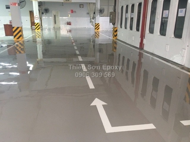 Thi công sơn epoxy giá rẻ cho tầng hầm, gara ôtô Thi công sơn epoxy giá rẻ cho tầng hầm, gara ôtô