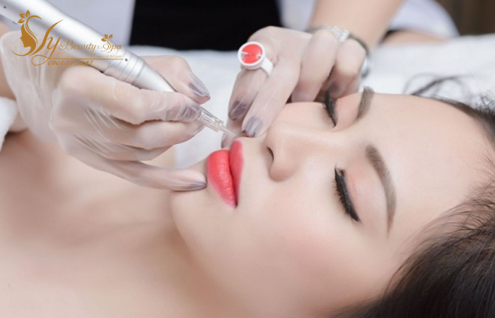 Phun môi thẩm mỹ