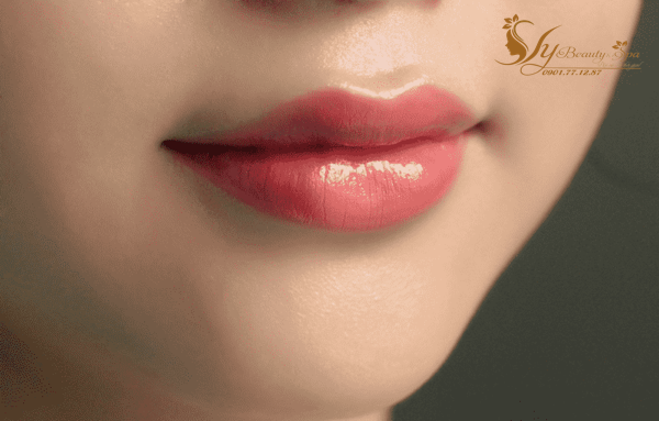 Phun và xăm môi có gì khác nhau Phun và xăm môi có gì khác nhau