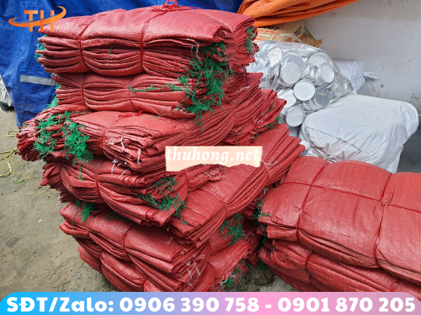 bao tải màu đỏ