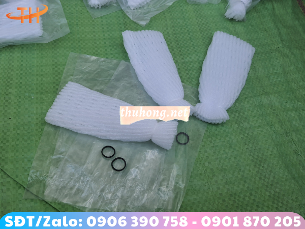 xốp bọc trái cây lồng sẵn dây chun và túi bóng