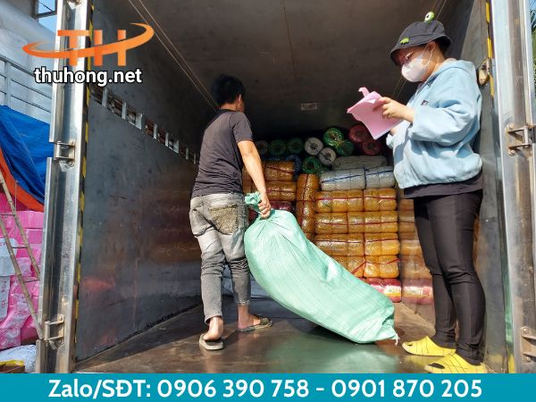 Giao hàng miễn phí bao tải đựng nước đá in logo ở TPHCM Giao hàng miễn phí bao tải đựng nước đá in logo ở TPHCM