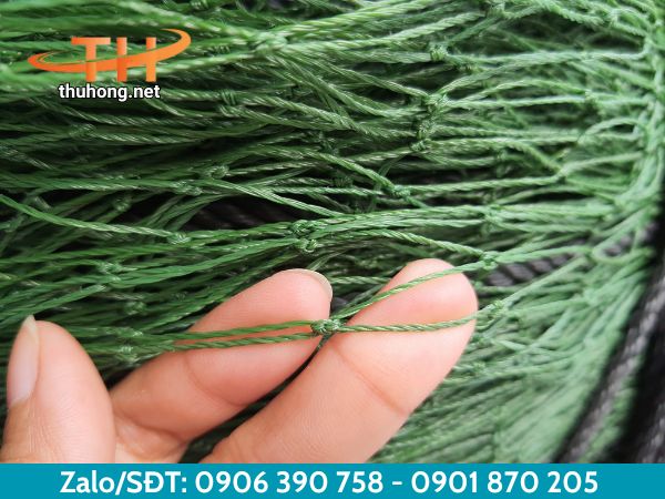 Lưới cọ xanh được đan chắc chắn Lưới cọ xanh được đan chắc chắn
